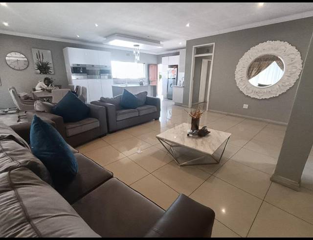 3 BEDROOM HOUSE FOR SALE IN WITFIELD